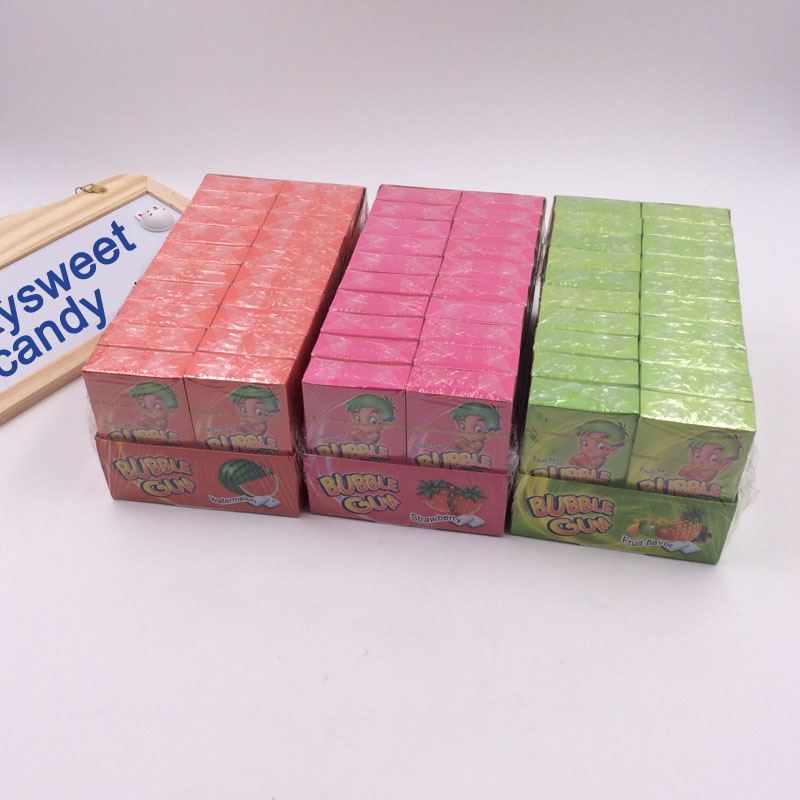 Chewing gun bubblegum candy